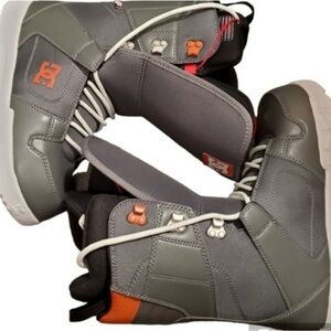 New DC Phase 2016 Red Liver Snowboard Boots Men's 8.5 Women's 9.5